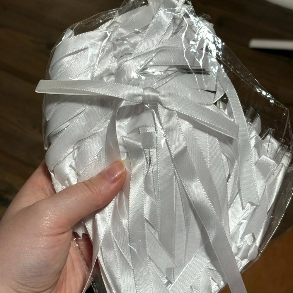 white cake bows full pack